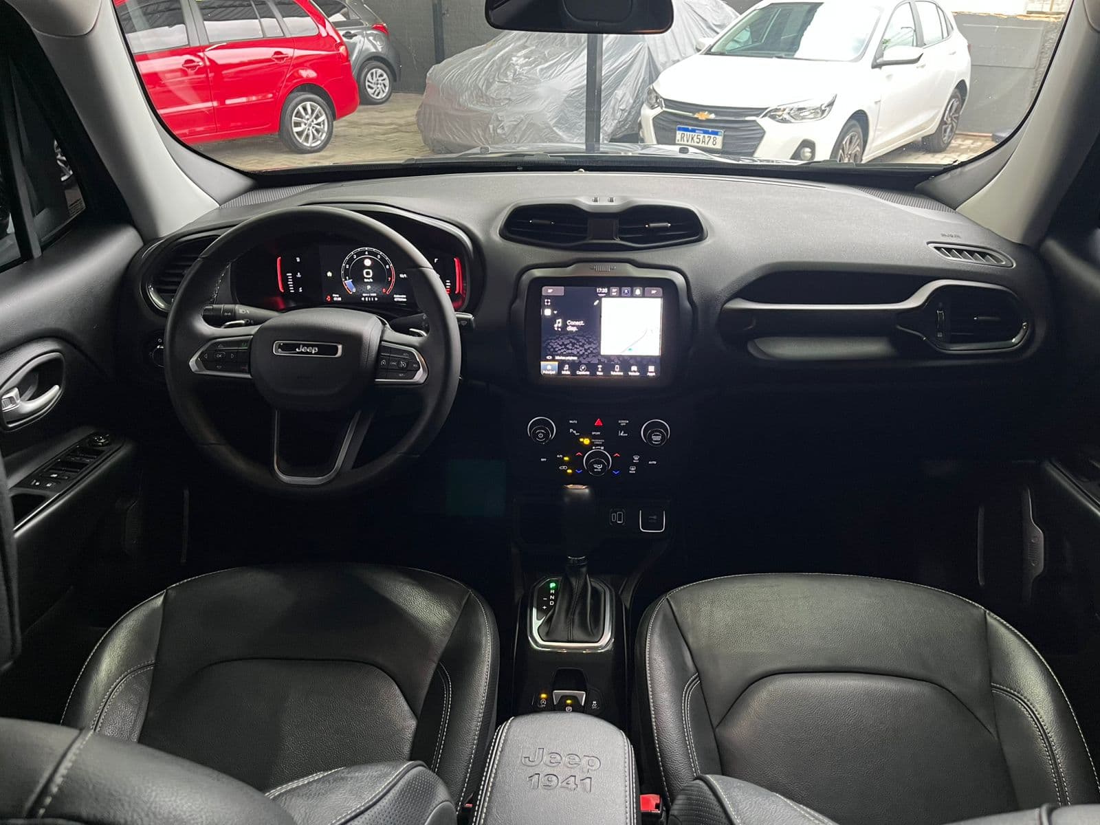 Renegade Long. T270 1.3 TB 4x2 Flex Aut. - Imagem 2