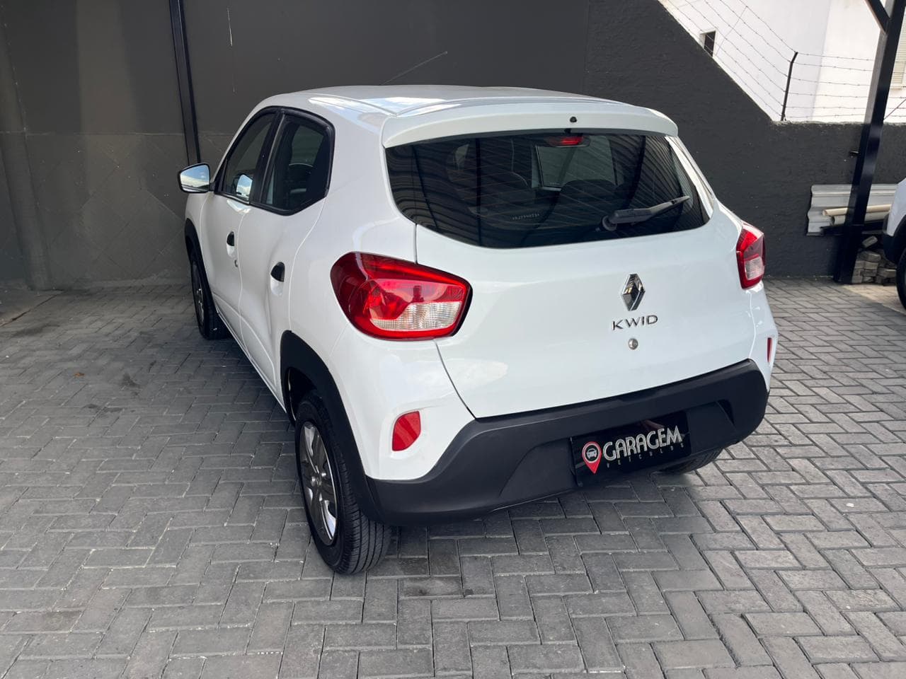 KWID Zen 1.0 Flex 12V 5p Mec. - Imagem 3