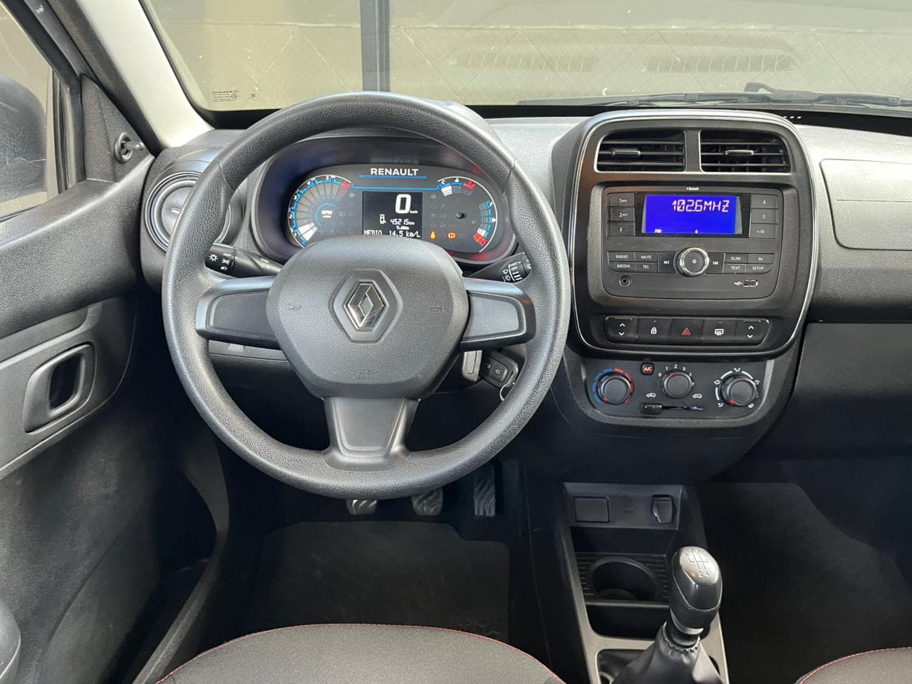 KWID Zen 1.0 Flex 12V 5p Mec. - Imagem 6