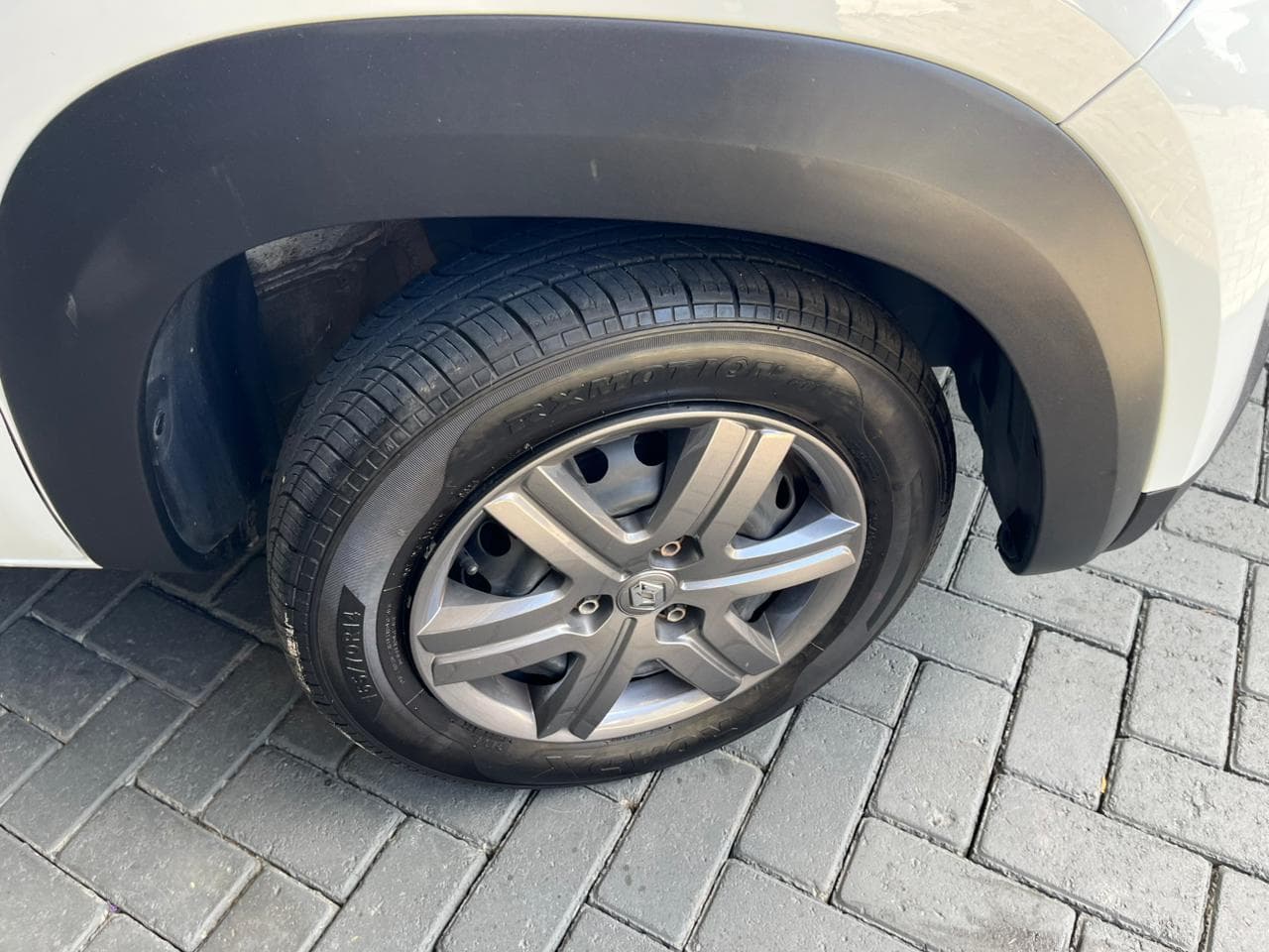 KWID Zen 1.0 Flex 12V 5p Mec. - Imagem 9