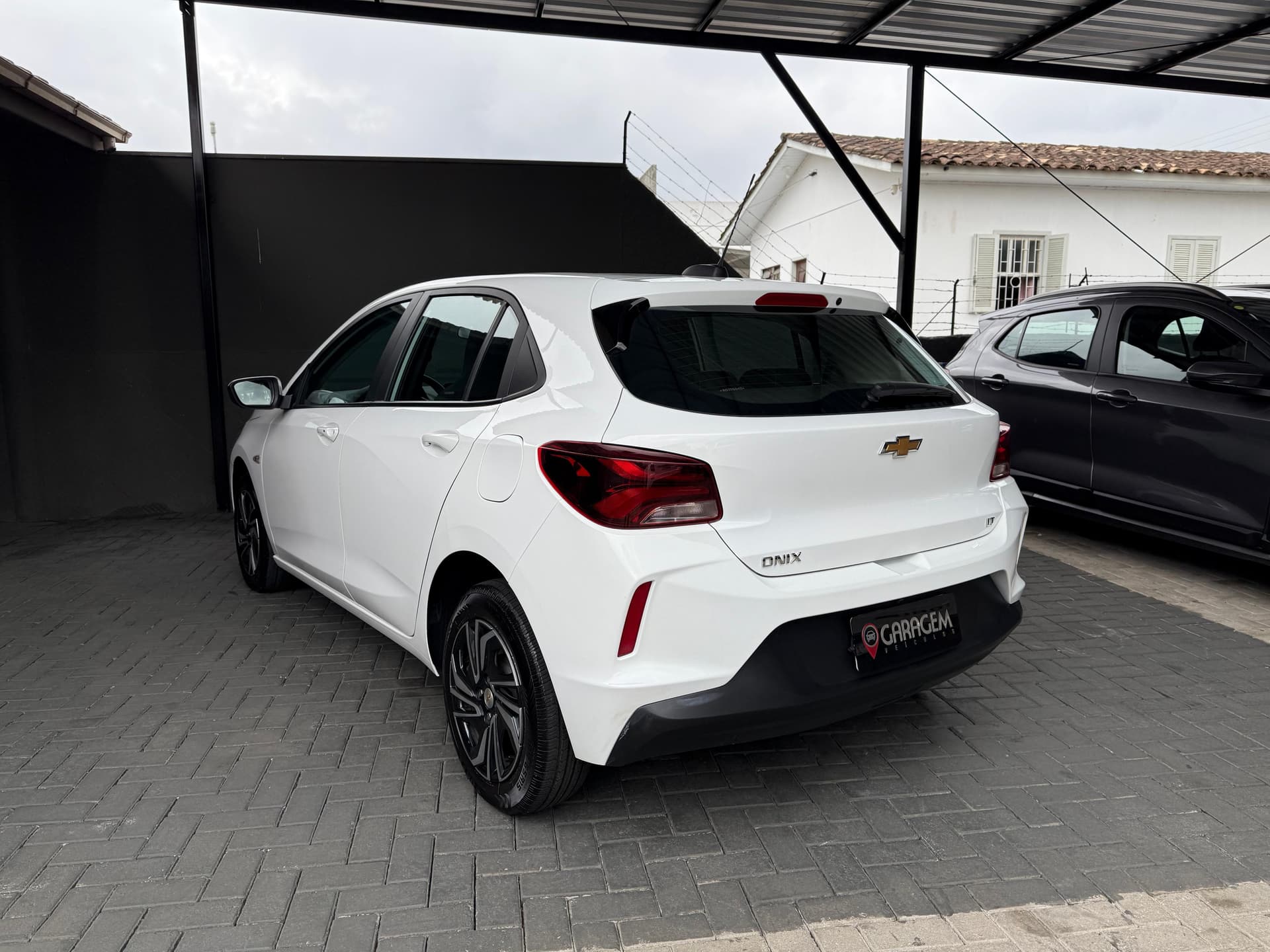 ONIX HATCH LT 1.0 12V Flex 5p Mec. - Imagem 7