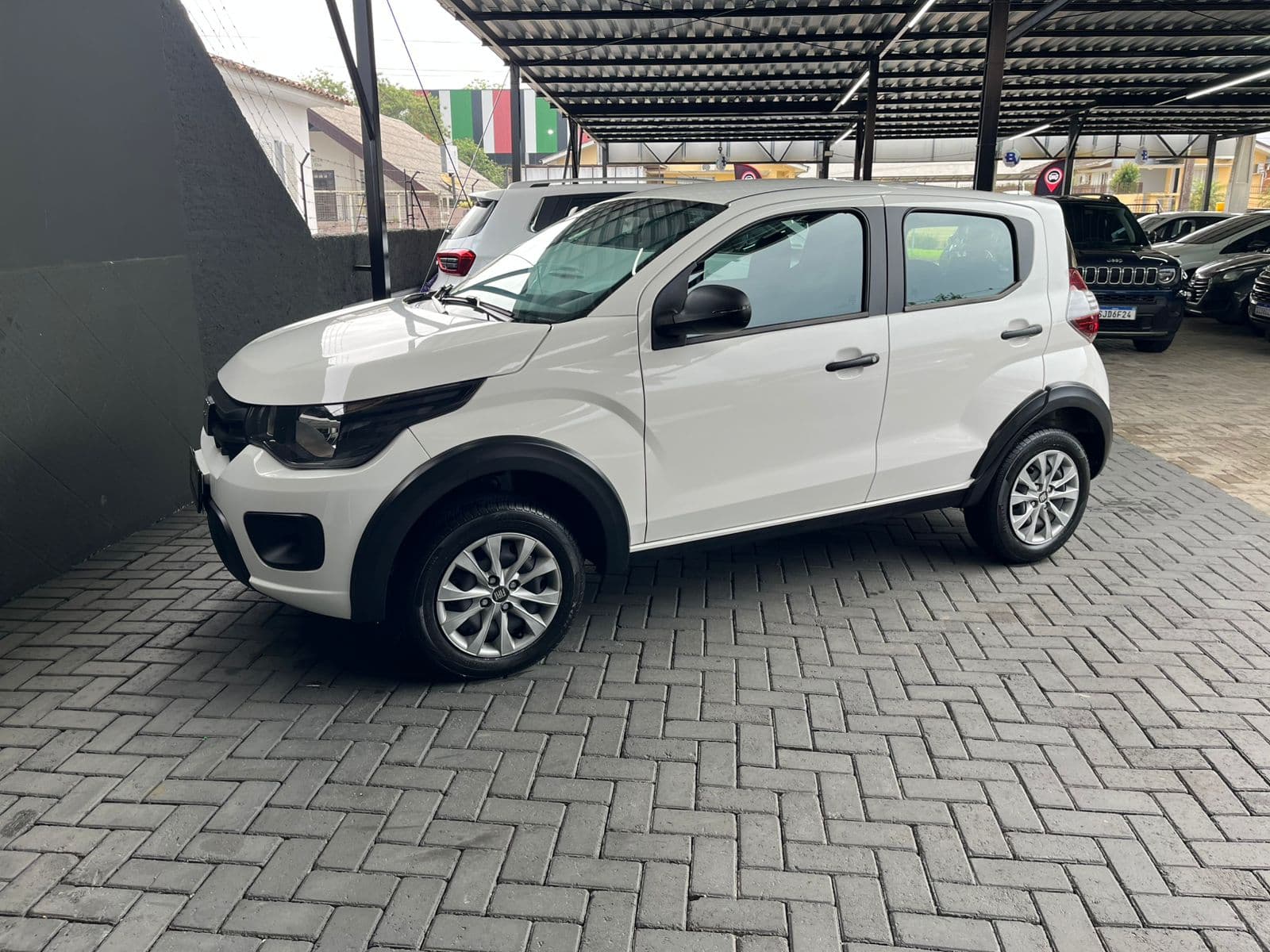 MOBI LIKE 1.0 Fire Flex 5p. - Imagem 2