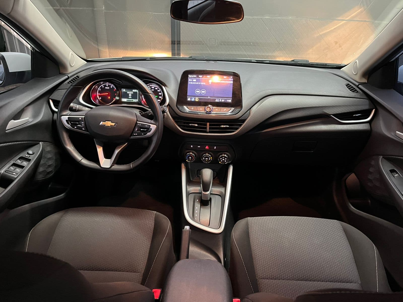 ONIX SEDAN Plus LTZ 1.0 12V TB Flex Aut. - Imagem 6